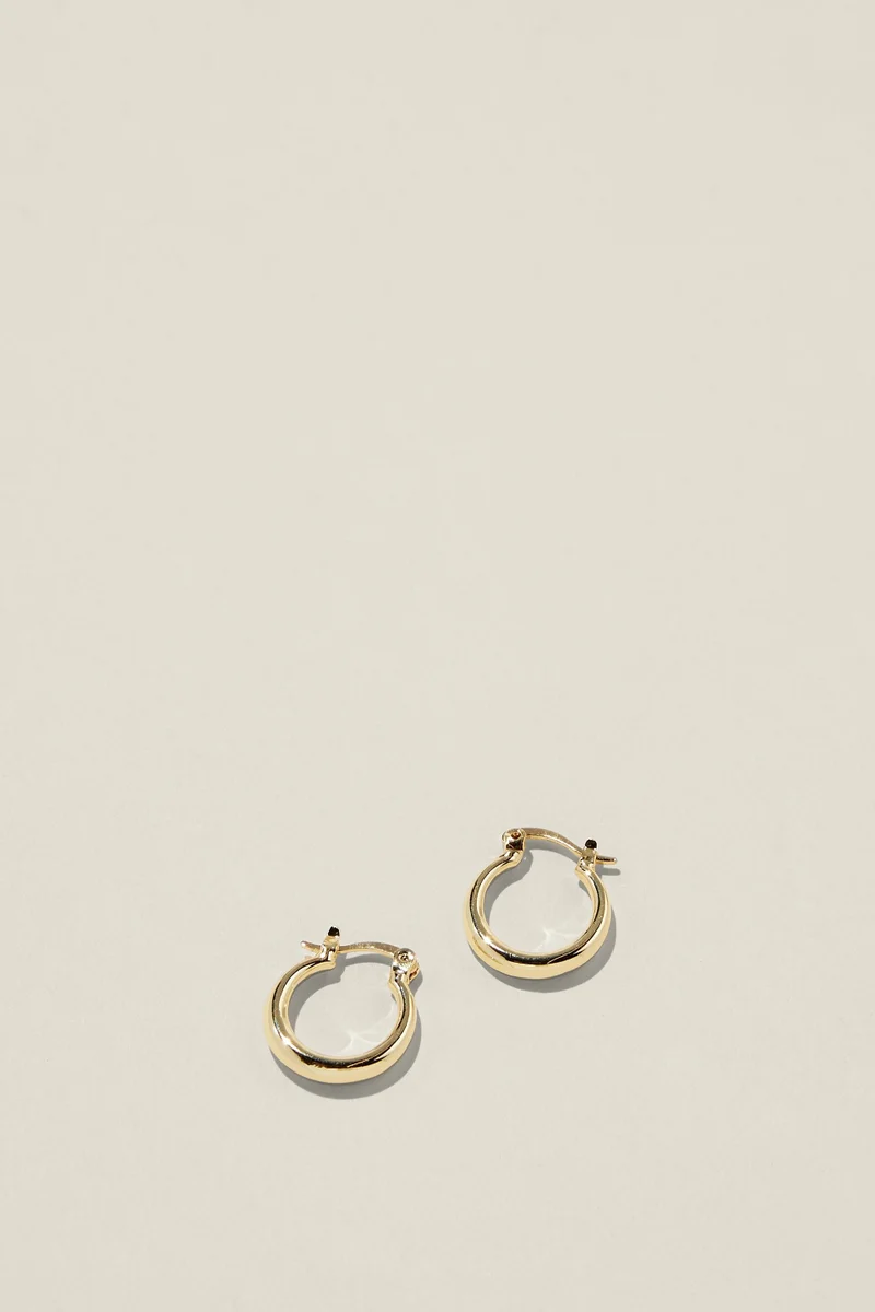 روبي Small Hoop Earring